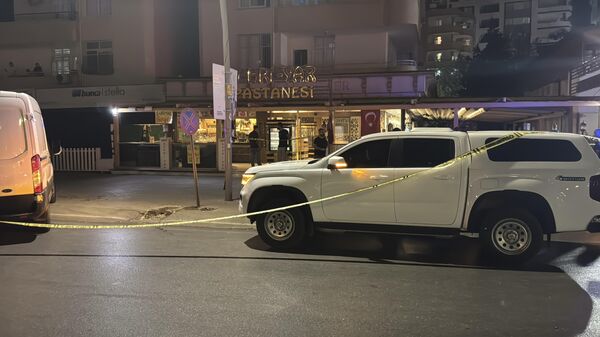 Adana'da pastaneye pimi çekilmemiş el bombası atıp kaçan şüpheli yakalandı - Sputnik Türkiye