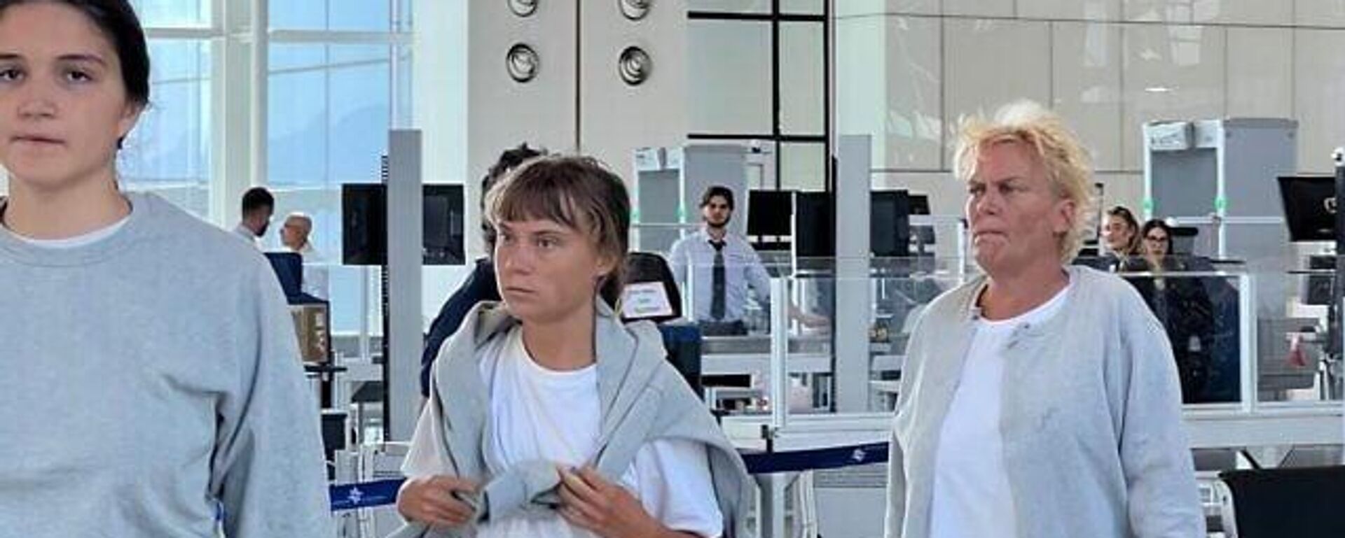 Greta Thunberg ve 170 aktivist sınır dışı edildi - Sputnik Türkiye, 1920, 06.10.2025