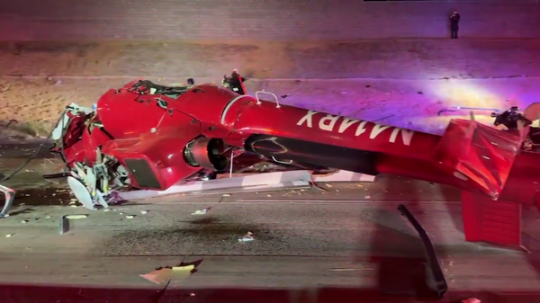 ABD'de bir ambülans helikopter otoyola düştü: 3 ağır yaralı - Sputnik Türkiye