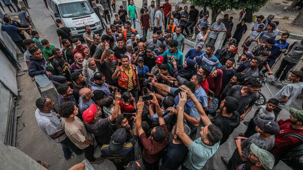 Filistinliler, Gazze’de yürürlüğe girmesi beklenen ateşkesi kutladı - Sputnik Türkiye