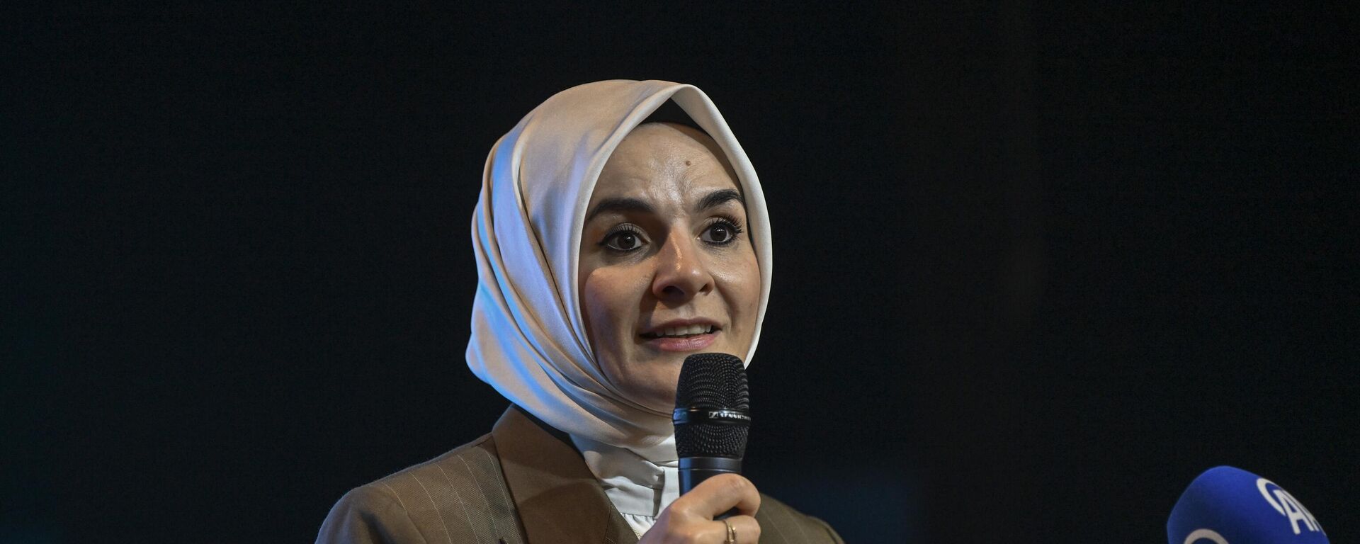 Aile ve Sosyal Hizmetler Bakanı Mahinur Özdemir Göktaş - Sputnik Türkiye, 1920, 14.12.2025