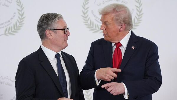 Starmer ve Trump - Sputnik Türkiye