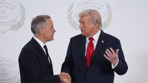 Kanada Başbakanı Mark Carney ve ABD Başkanı Donald Trump - Sputnik Türkiye