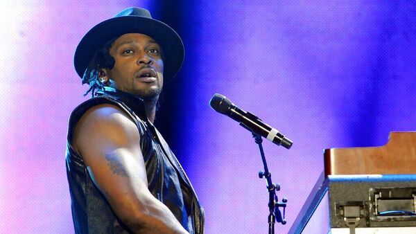 Soul müziğin efsanesi D’Angelo 51 yaşında hayatını kaybetti - Sputnik Türkiye