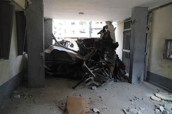 Şeyh Rıdvan Kliniği saldırılarda büyük hasar gördü; hastanenin birçok bölümü kullanılamaz hale gelirken, tıbbi ekipman ve hastalara ait eşyalar da zarar gördü. - Sputnik Türkiye