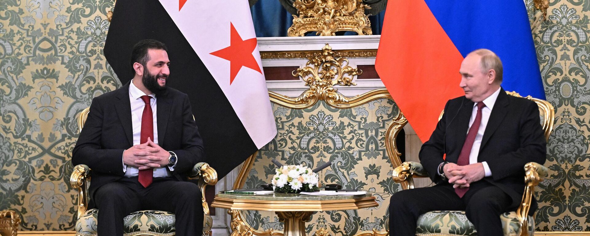 Rusya Devlet Başkanı Putin ve Suriye Cumhurbaşkanı Şara Kremlin'de bir araya geldi - Sputnik Türkiye, 1920, 15.10.2025