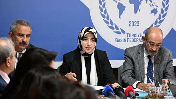 Özlem Zengin - Sputnik Türkiye