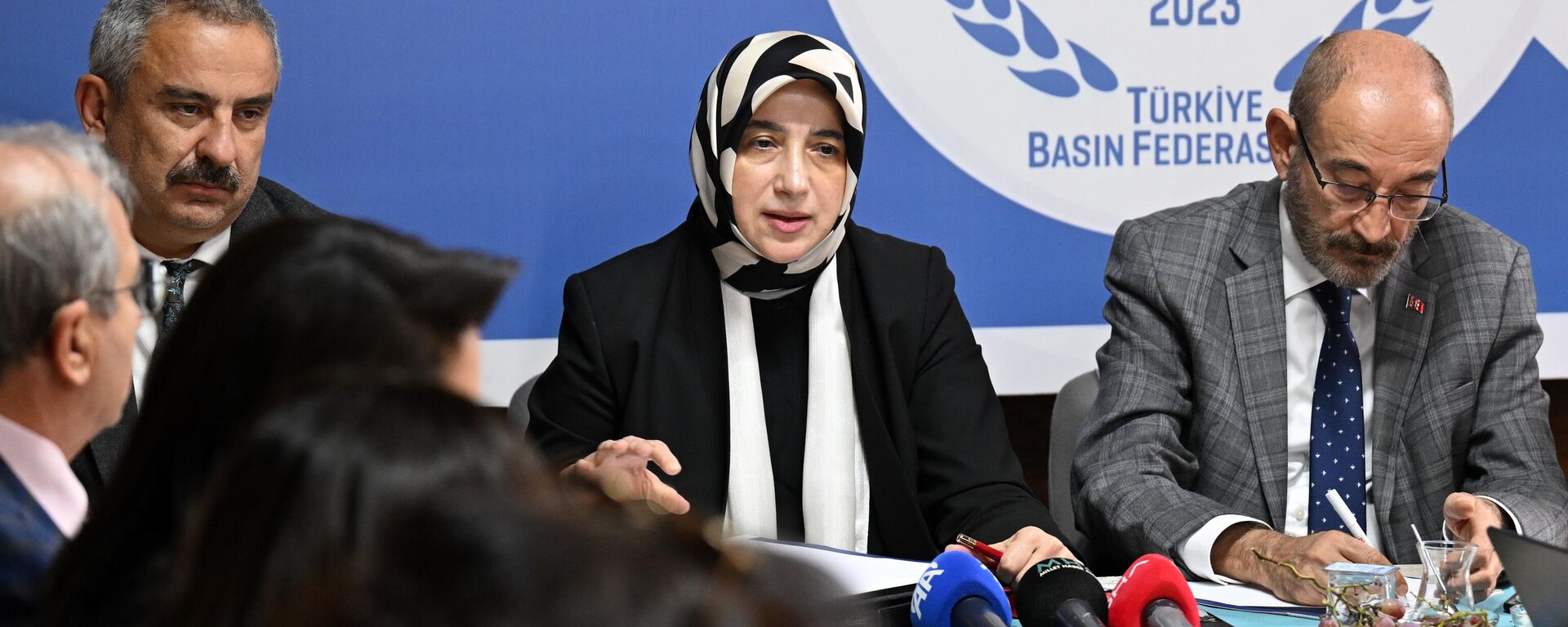 Özlem Zengin - Sputnik Türkiye, 1920, 16.10.2025