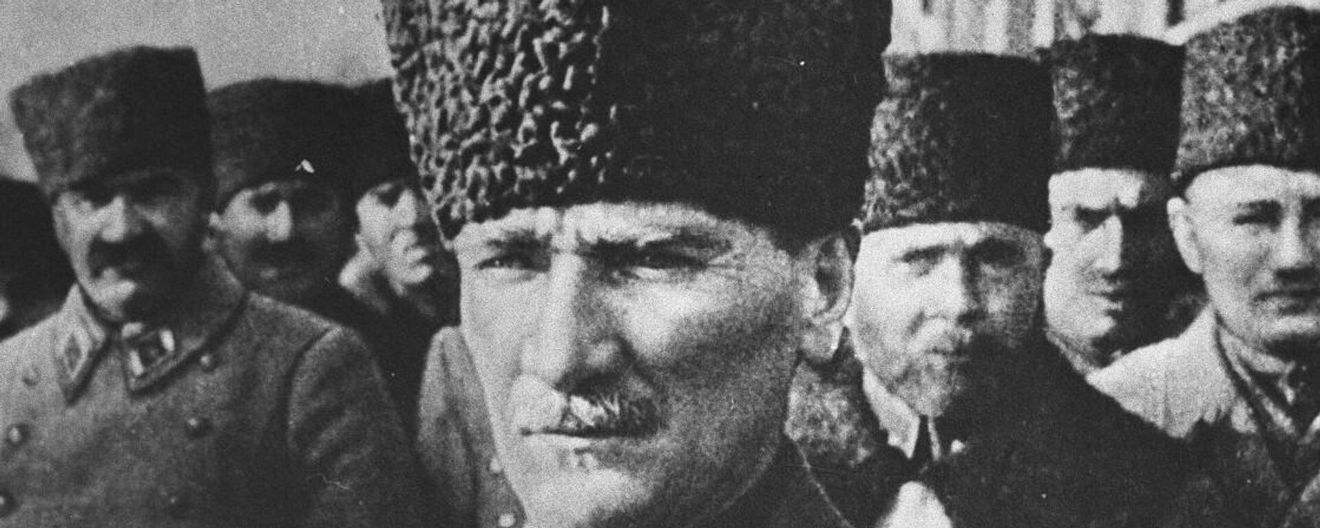 Mustafa Kemal Atatürk - Sputnik Türkiye, 1920, 09.11.2025