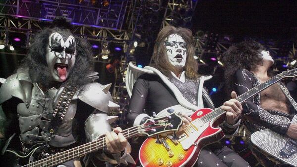 Kiss kurucu üyelerinden Ace Frehley hayatını kaybetti - Sputnik Türkiye