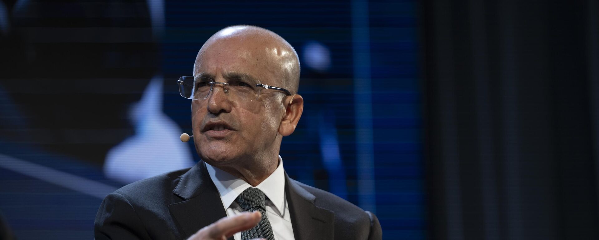 Mehmet Şimşek - Sputnik Türkiye, 1920, 19.10.2025