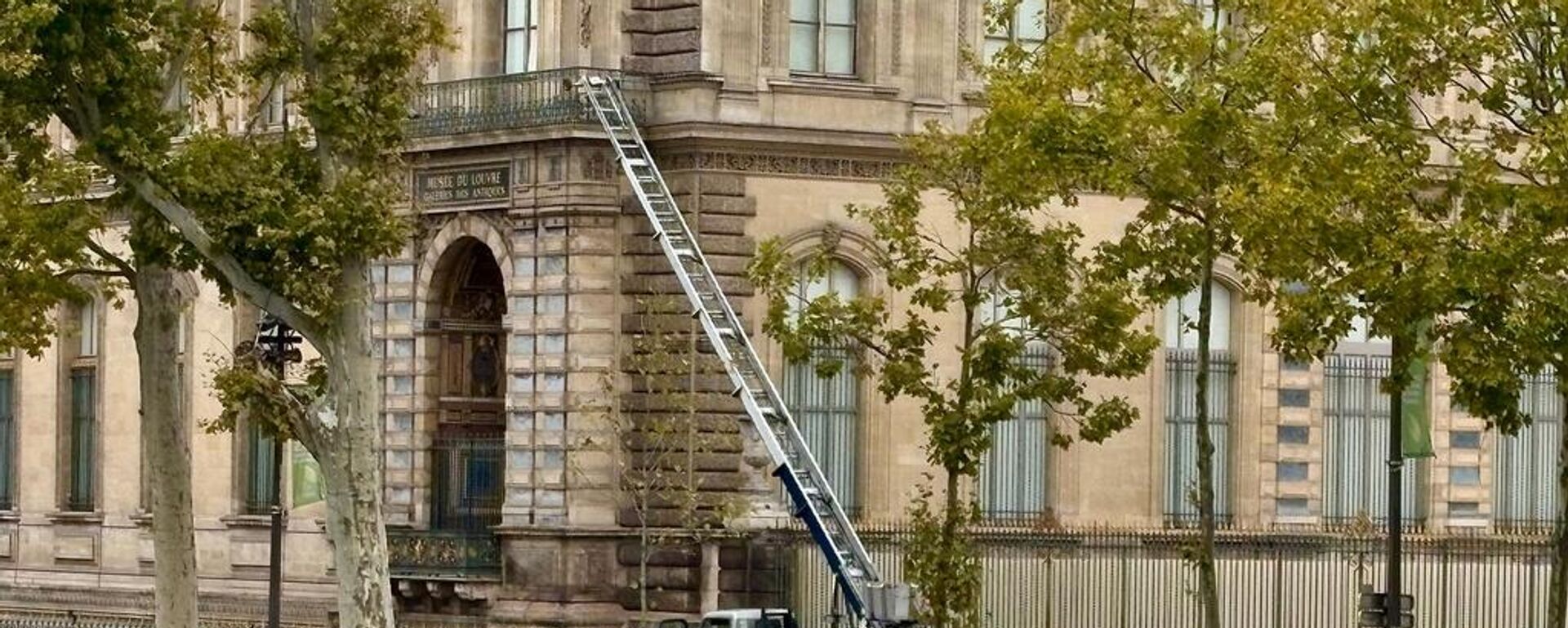 Louvre Müzesi Soygunu - Sputnik Türkiye, 1920, 20.10.2025