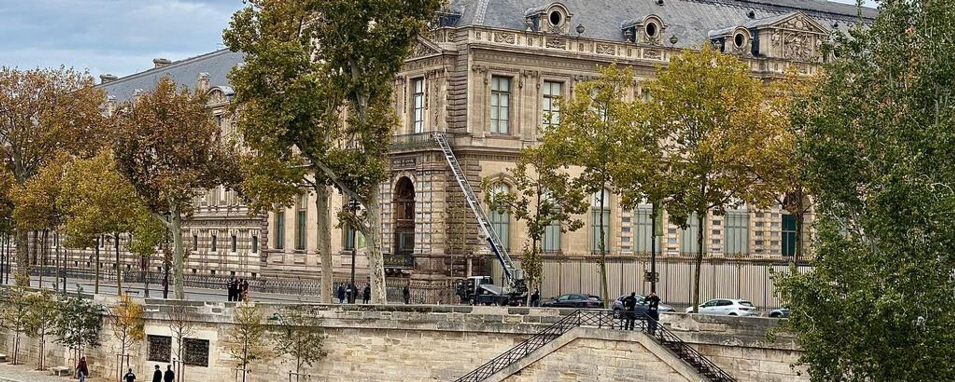 Louvre Müzesi Soygunu - Sputnik Türkiye, 1920, 06.11.2025