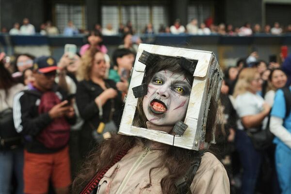 Bu yıl 18 Ekim cumartesi günü gerçekleşen etkinlikten renkli kareler dünya basınında geniş yer buldu. - Sputnik Türkiye