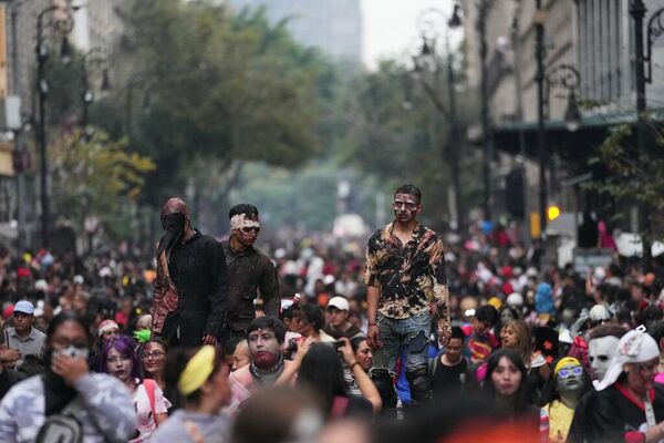 Etkinliğin amacı yalnızca eğlence değil, ‘rutinden çıkmak ve şu anda yaşıyor olmayı hatırlamak’ diye ifade ediliyor. - Sputnik Türkiye