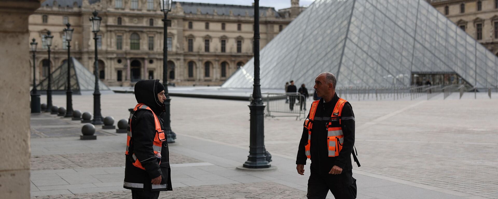Louvre Müzesi - Sputnik Türkiye, 1920, 21.10.2025