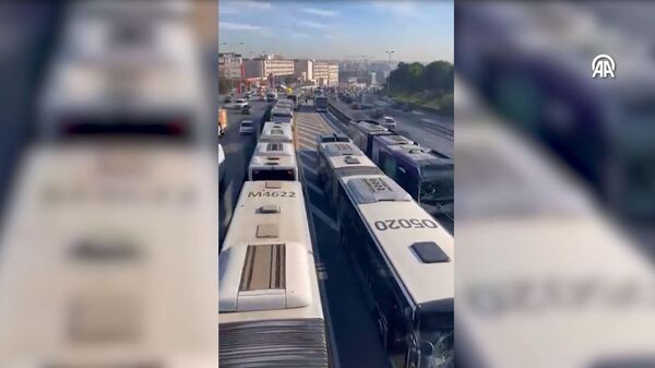 Metrobüs kaza - Sputnik Türkiye