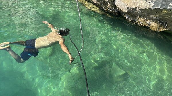 Su altında yapılan bu çalışma, bölgedeki Paleolitik dönem mirasının korunması ve gelecek nesillere aktarılması açısından büyük önem taşıyor. Müze ekipleri, görüntülerin yanı sıra resimlerin durumunu belgeleyerek, ileride yapılacak restorasyon çalışmalarına zemin hazırladı. - Sputnik Türkiye