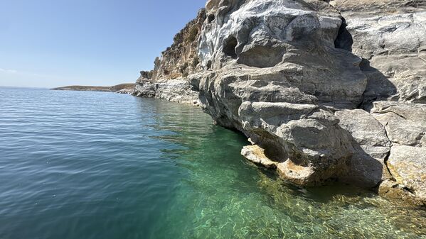 Adıyaman’ın Kahta ilçesinde balıkçılar tarafından tesadüfen keşfedilen kaya resimleri, Paleolitik döneme ait izler taşıyor. - Sputnik Türkiye