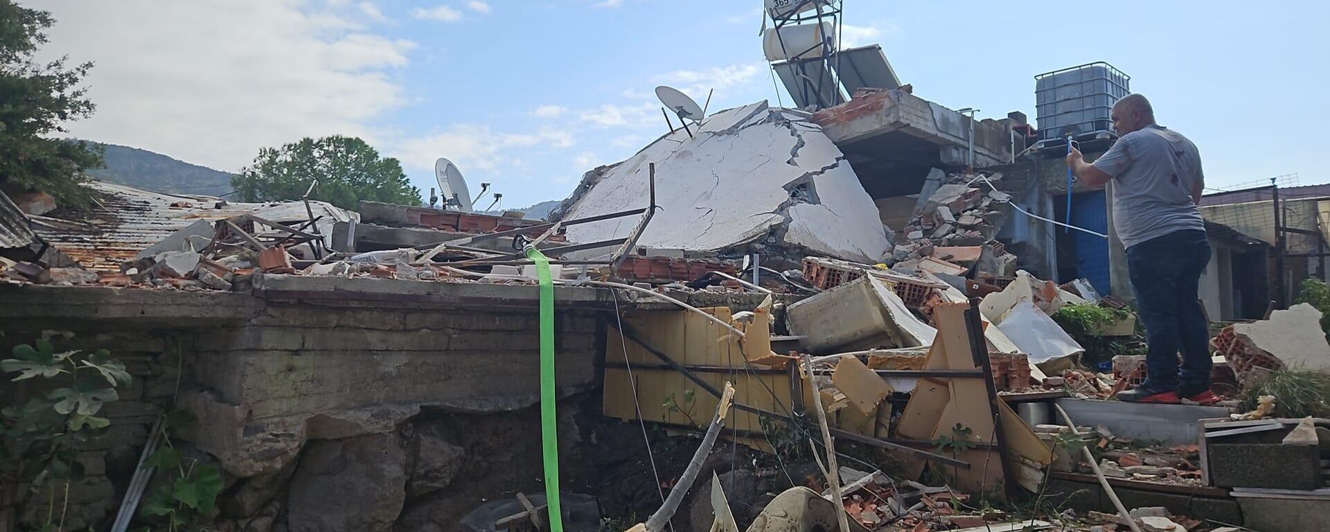 İzmir patlama - Sputnik Türkiye, 1920, 22.10.2025