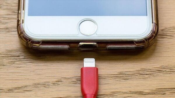 Telefon şarj ücreti - Sputnik Türkiye