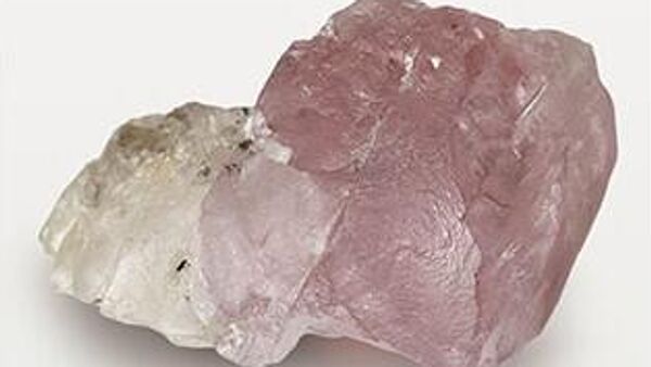 Botsvana'da nadir yarı pembe elmas bulundu: Büyüklüğü şaşırttı - Sputnik Türkiye