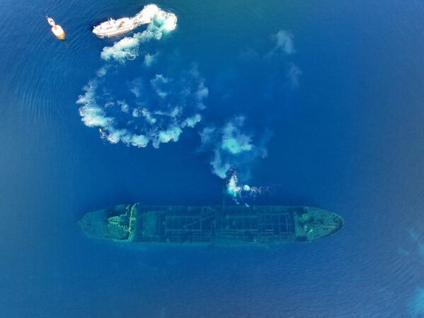 Deniz Polisine bağlı bir grup “kurbağa adam” da batığa dalış yaptı. - Sputnik Türkiye