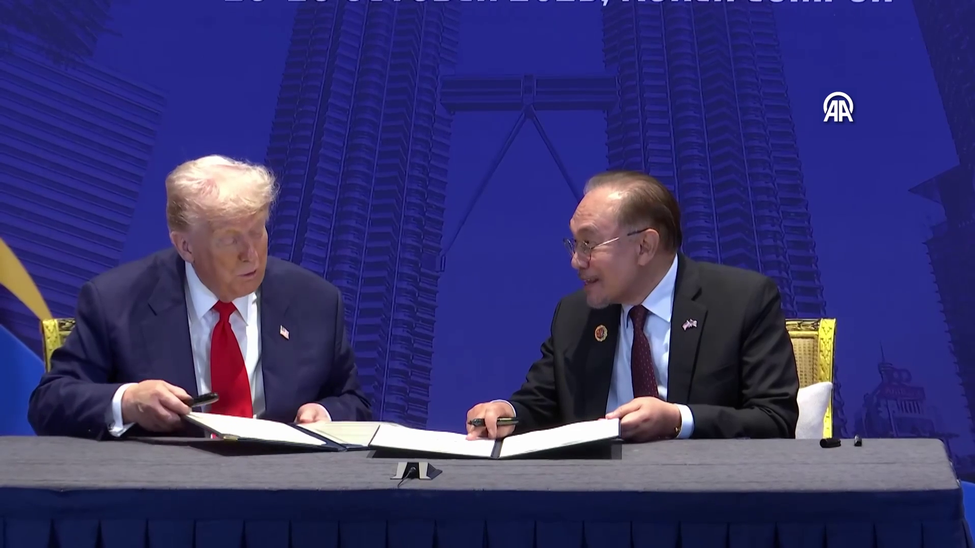 Malezya ve ABD, kritik mineraller ve nadir toprak elementlerini içeren ticaret anlaşması imzaladı - Sputnik Türkiye, 1920, 27.10.2025