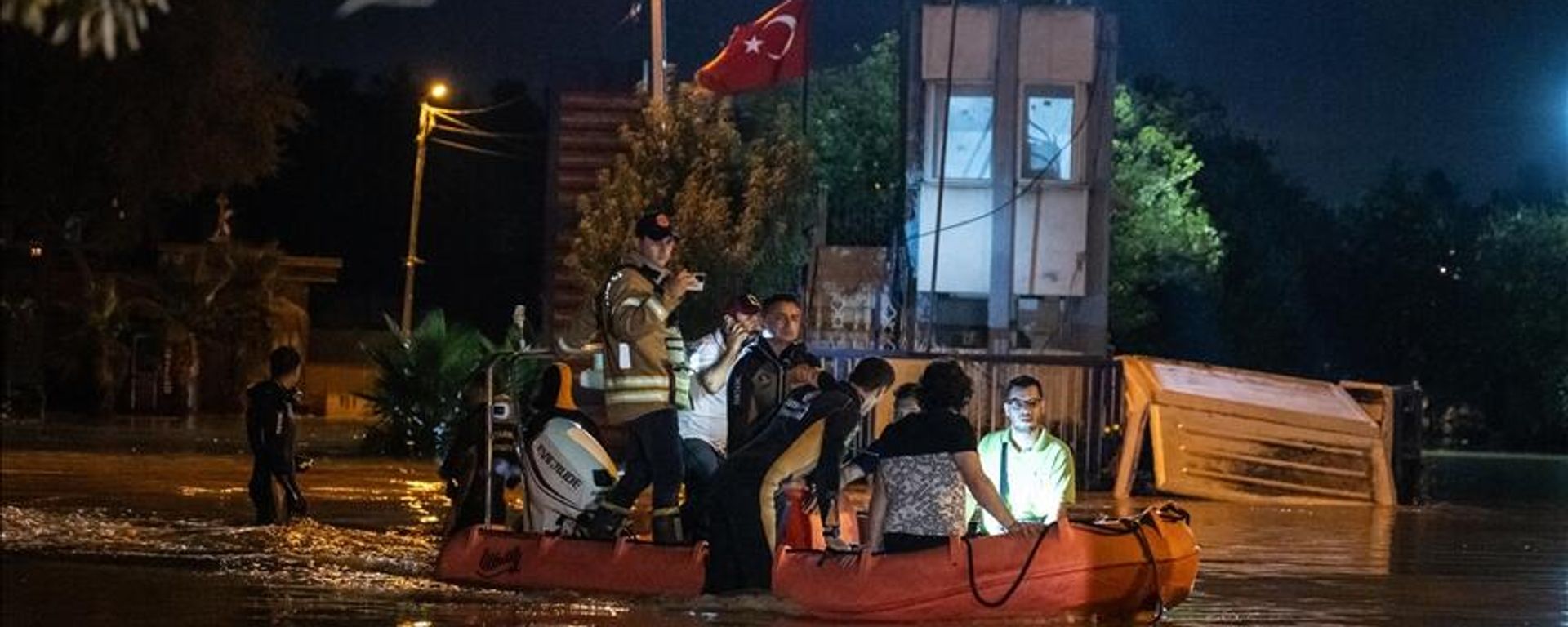 İstanbul sel 2023 - Sputnik Türkiye, 1920, 24.03.2026