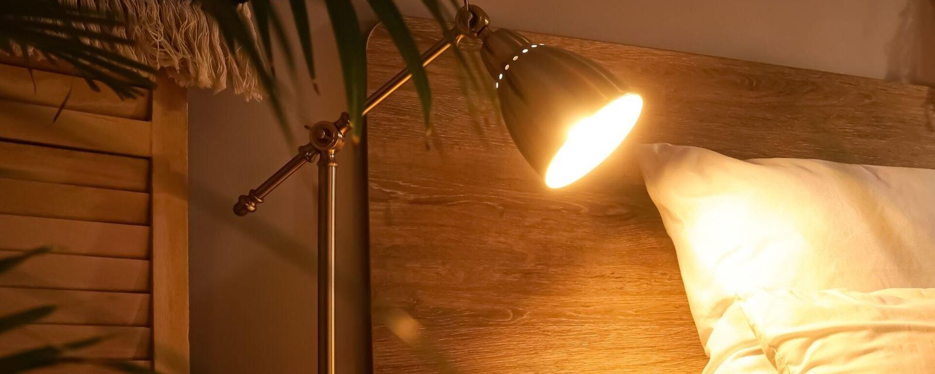 Gece Lambası - Sputnik Türkiye, 1920, 27.10.2025