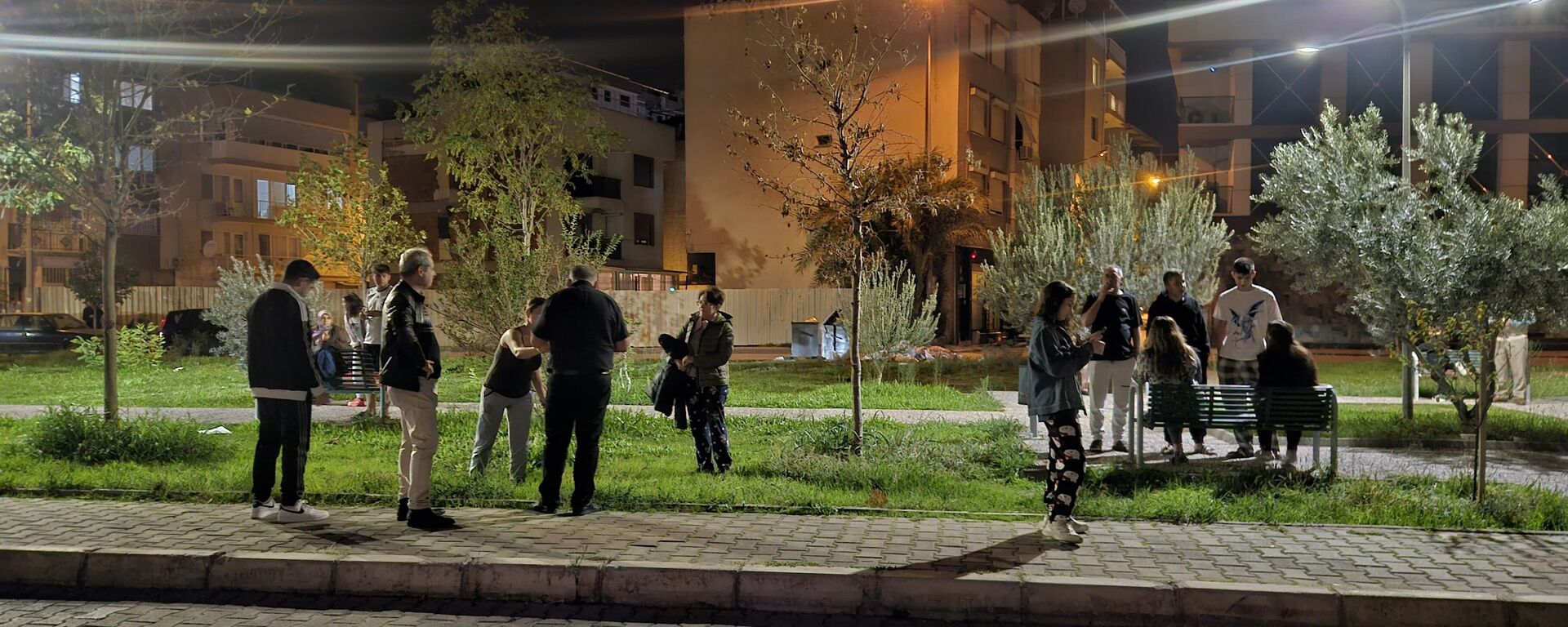 Balıkesir'in Sındırgı ilçesinde saat 22.48'de 6,1 büyüklüğünde deprem meydana geldi - Sputnik Türkiye, 1920, 27.10.2025