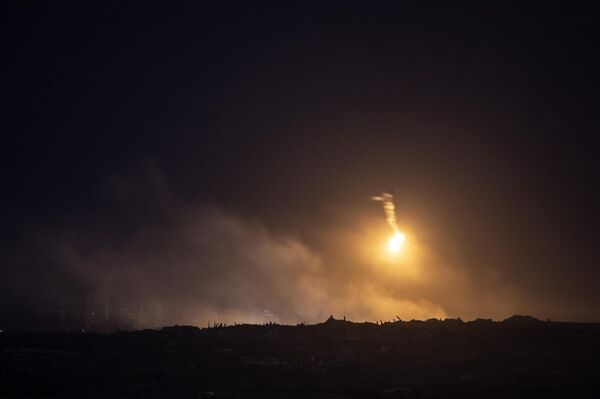 İsrail’in ateşkesi ihlal ederek Gazze Şeridi’ne gerçekleştirdiği saldırılar, Sderot sınır hattından görüntülendi İsrail’in ateşkesi ihlal ederek Gazze Şeridi’ne gerçekleştirdiği saldırılar, Sderot sınır hattından görüntülendi - Sputnik Türkiye
