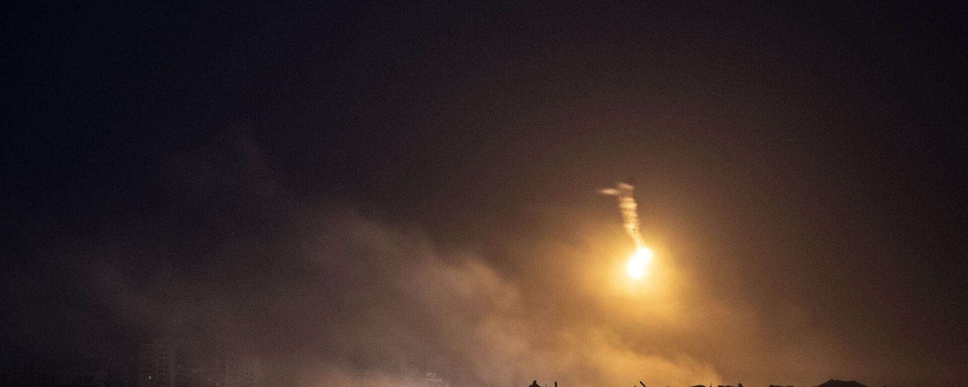 İsrail’in ateşkesi ihlal ederek Gazze Şeridi’ne gerçekleştirdiği saldırılar, Sderot sınır hattından görüntülendi - Sputnik Türkiye, 1920, 06.11.2025