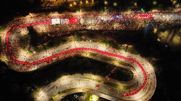 Antalya’da 400 metrelik dev Türk bayrağı - Sputnik Türkiye