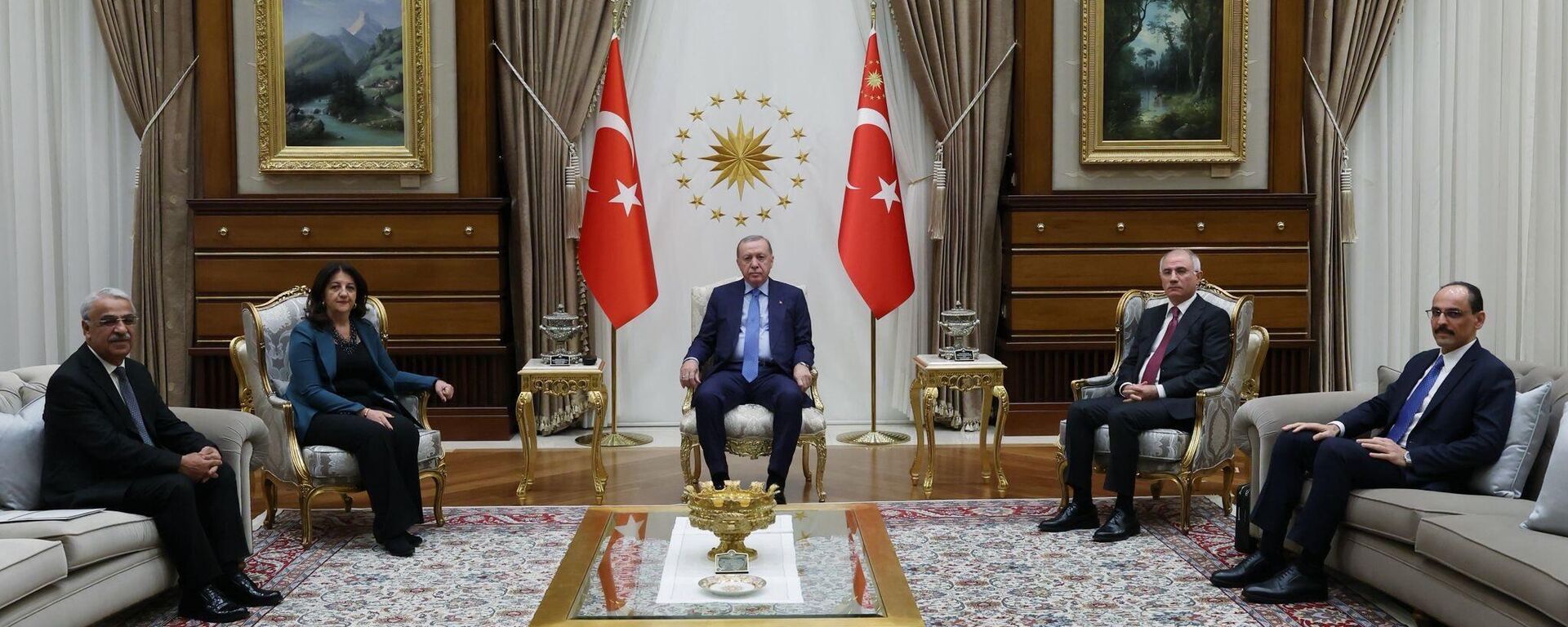 Cumhurbaşkanı Erdoğan, DEM Parti İmralı Heyeti - Sputnik Türkiye, 1920, 30.10.2025