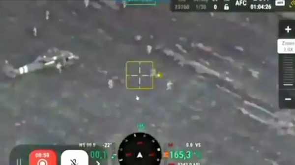 Rus askerleri Ukrayna'nın hava indirme operasyonunu engelledi - Sputnik Türkiye