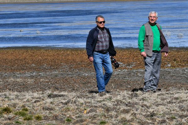 KuzeyDoğa Derneği Bilim Koordinatörü Emrah Çoban, su kullanımının dikkatli yapılması gerektiğini söylediği açıklamasında, &quot;İklimin değişmesi, hava sıcaklığının artmasıyla birlikte Asboğa Gölü 60 metre kadar çekildi. Bu da aslında Doğu Anadolu Bölgesi&#x27;nde ve suyun çok bol olduğu bir alanda olmamıza rağmen iklim değişikliği etkisinin doğa üzerindeki etkisini çok ciddi bir şekilde görmeye başladık&quot; ifadelerine yer verdi. - Sputnik Türkiye