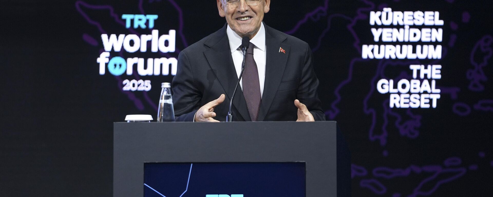 Hazine ve Maliye Bakanı Mehmet Şimşek - Sputnik Türkiye, 1920, 01.11.2025