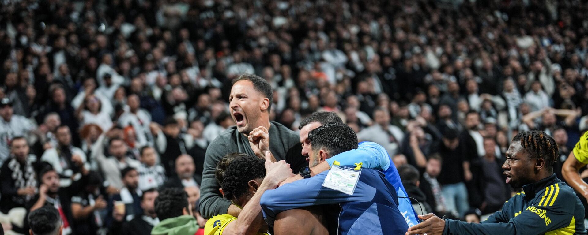 Trendyol Süper Lig’in 11. haftasında Beşiktaş ile Fenerbahçe Tüpraş Stadı’nda karşılaştı - Sputnik Türkiye, 1920, 02.11.2025