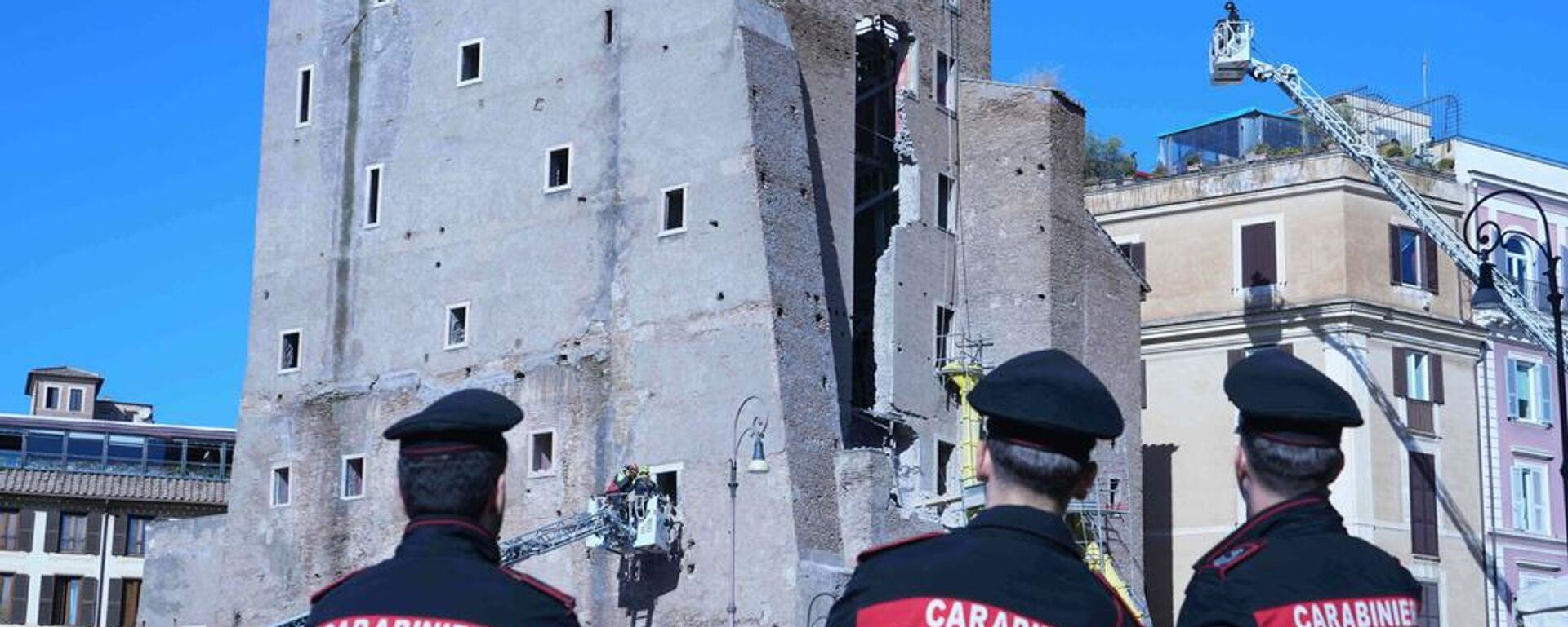 Roma'da çöken kule - Sputnik Türkiye, 1920, 03.11.2025