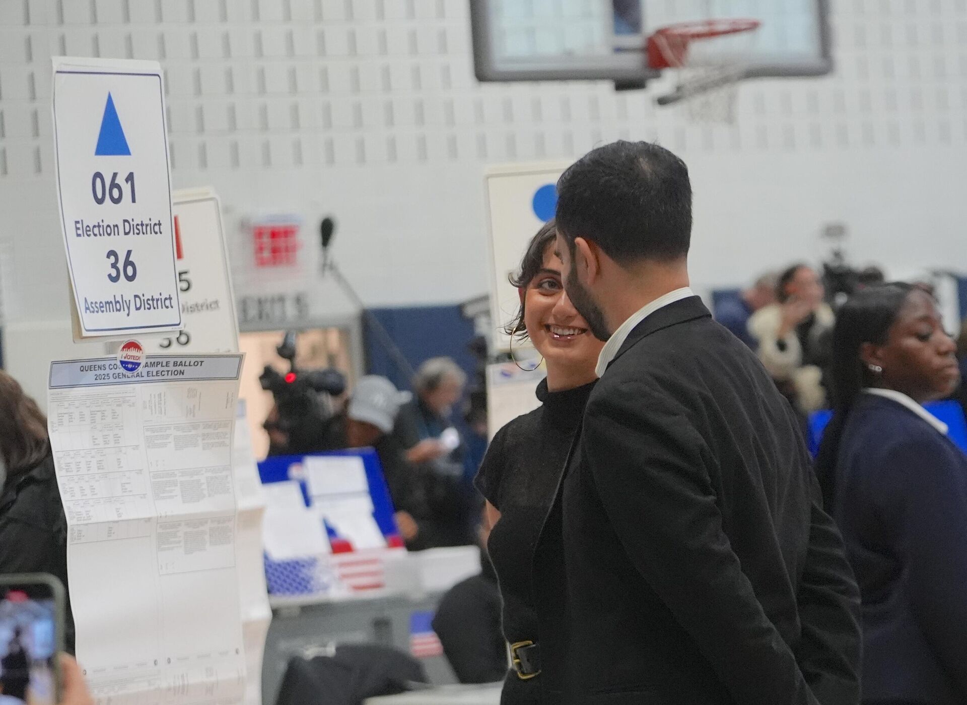 Zohran Mamdani eşi Rama Duwaji  - Sputnik Türkiye, 1920, 04.11.2025