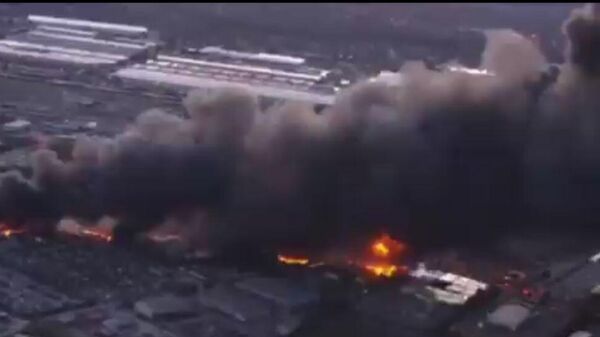 Bir nakliye şirketine ait bir MD-11 kargo uçağı, Kentucky eyaletindeki Louisville havaalanı yakınlarında düştü - Sputnik Türkiye