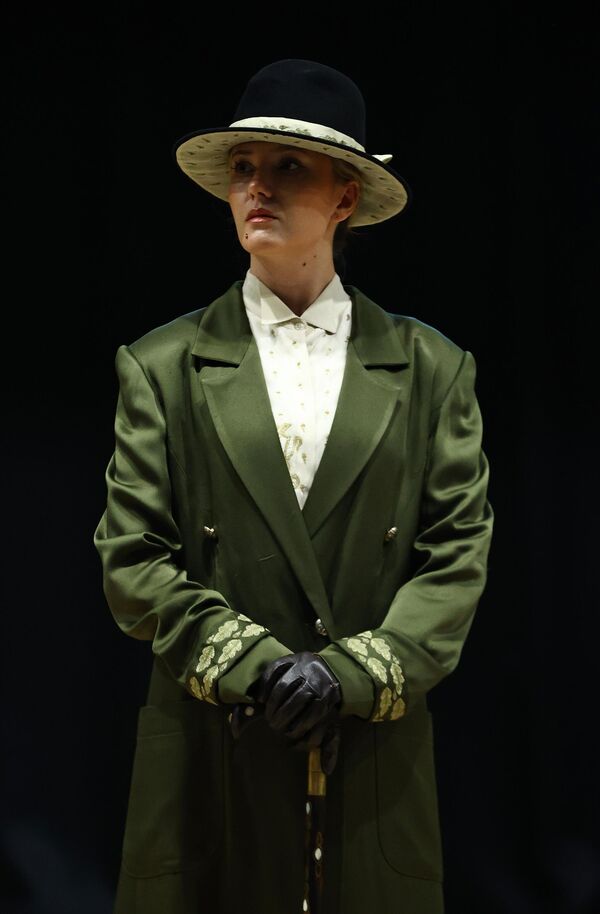 Kıyafetlerin, arşiv ve müze kaynaklarından yararlanılarak hazırlandığı belirtildi. - Sputnik Türkiye