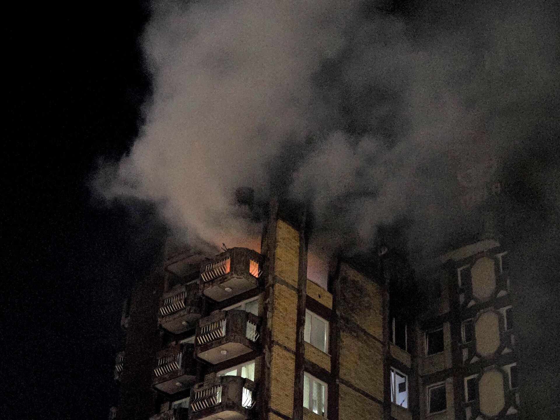 Bosna Hersek'teki huzurevinde çıkan yangında en az 10 kişi hayatını kaybetti: Onlarca yaralı var
96
 - Sputnik Türkiye, 1920, 05.11.2025