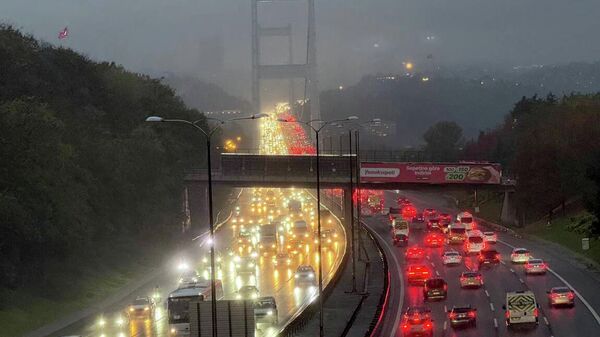 İstanbul'da trafik yoğunluğu  - Sputnik Türkiye