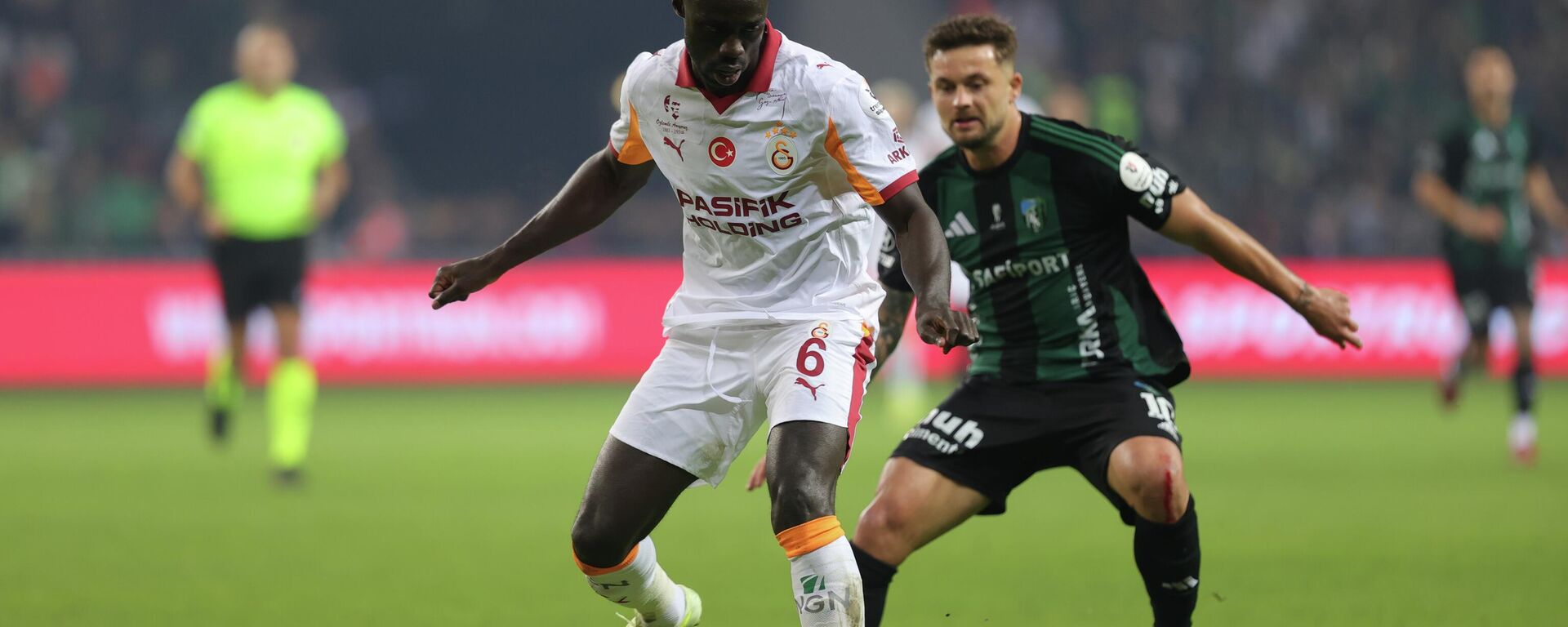 Kocaelispor ile Galatasaray - Sputnik Türkiye, 1920, 09.11.2025