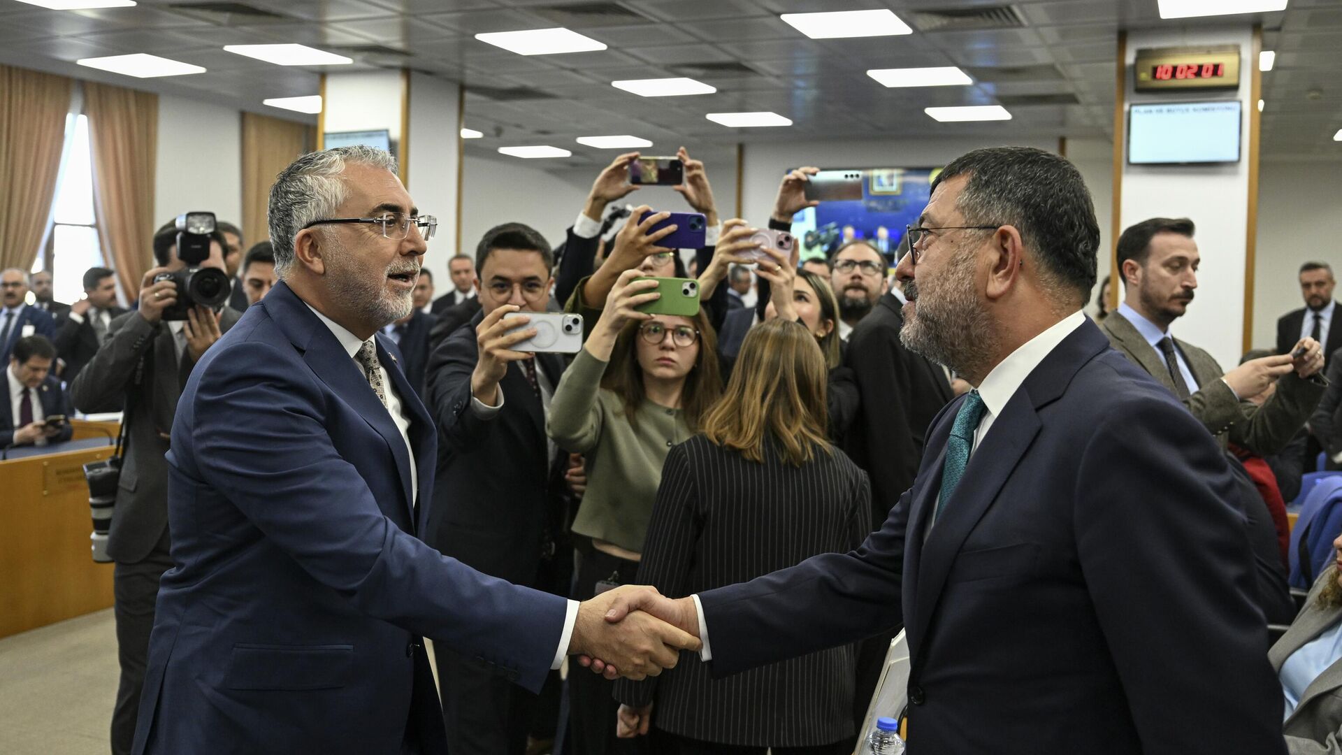 TBMM Plan ve Bütçe Komisyonunda, Çalışma ve Sosyal Güvenlik Bakanlığının 2026 yılı bütçesinin görüşmelerine başlandı. - Sputnik Türkiye, 1920, 12.11.2025