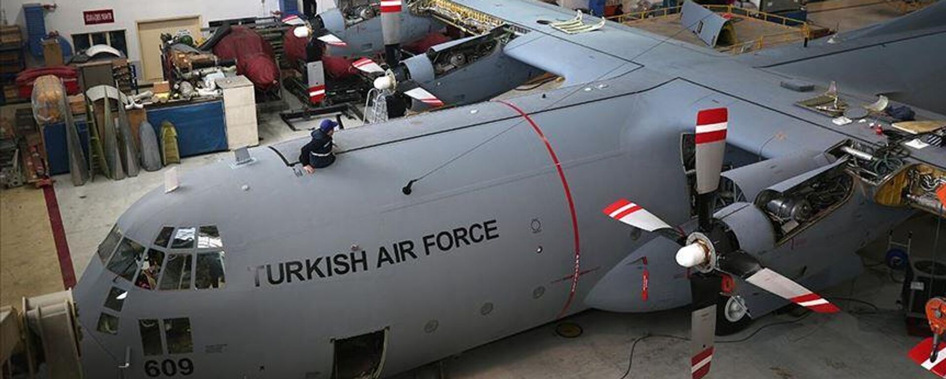 TSK envanterindeki C-130 askeri kargo uçağı - Sputnik Türkiye, 1920, 11.11.2025