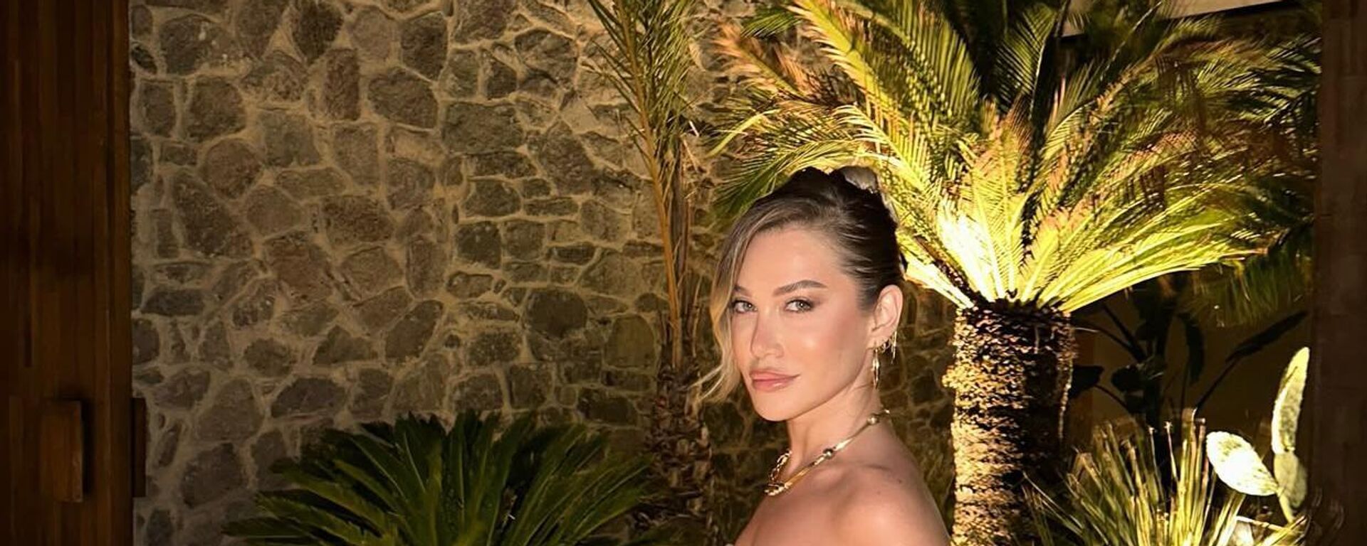 Yasemin Arı sosyal medya  - Sputnik Türkiye, 1920, 12.11.2025