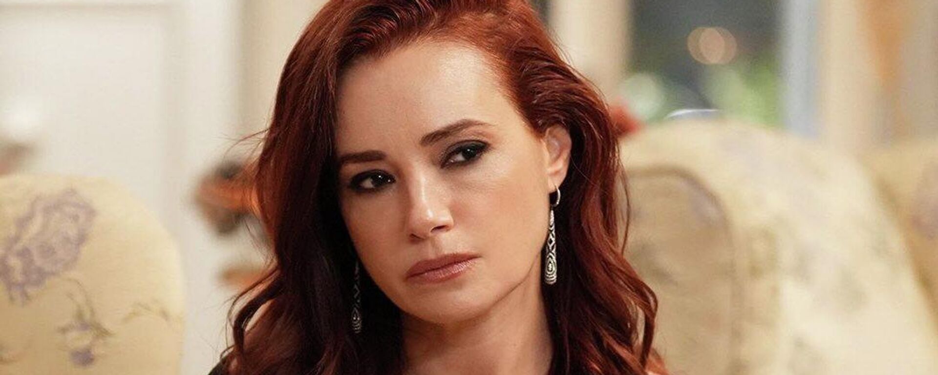 Özgü Namal sosyal medya  - Sputnik Türkiye, 1920, 12.11.2025